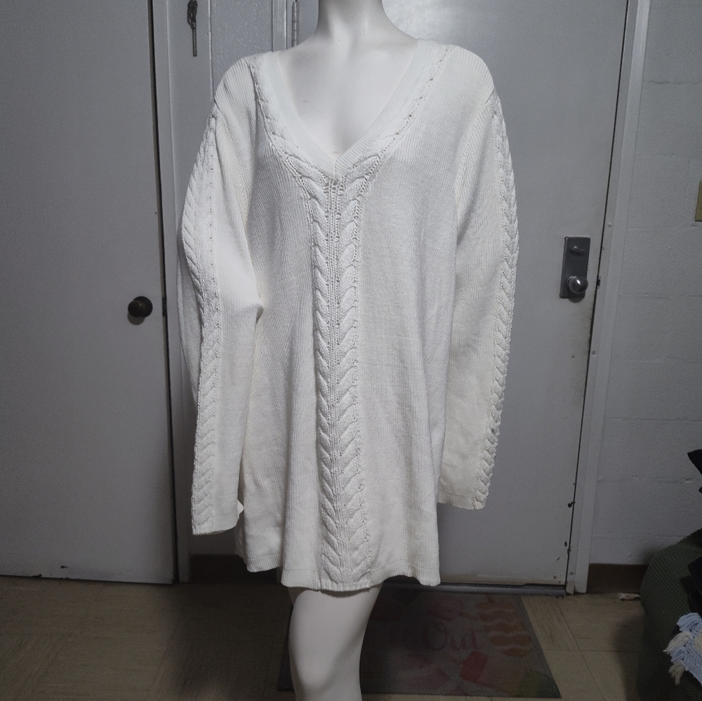 Long pattern sweater